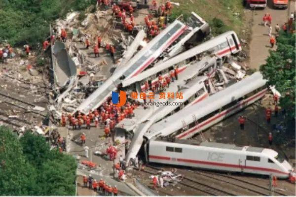 ▲1998年，因车轮轮箍的疲劳断裂造成了德国史上最严重的列车事故